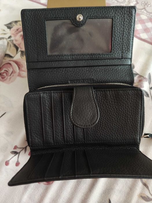 Ново дамско портмоне от естествена кожа