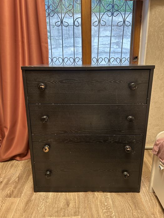Продам черный комод с 4 ящиками