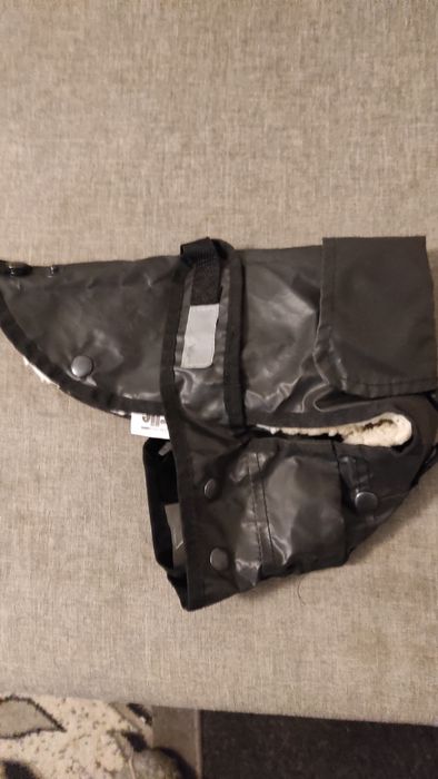 Яке за малко куче KARILE