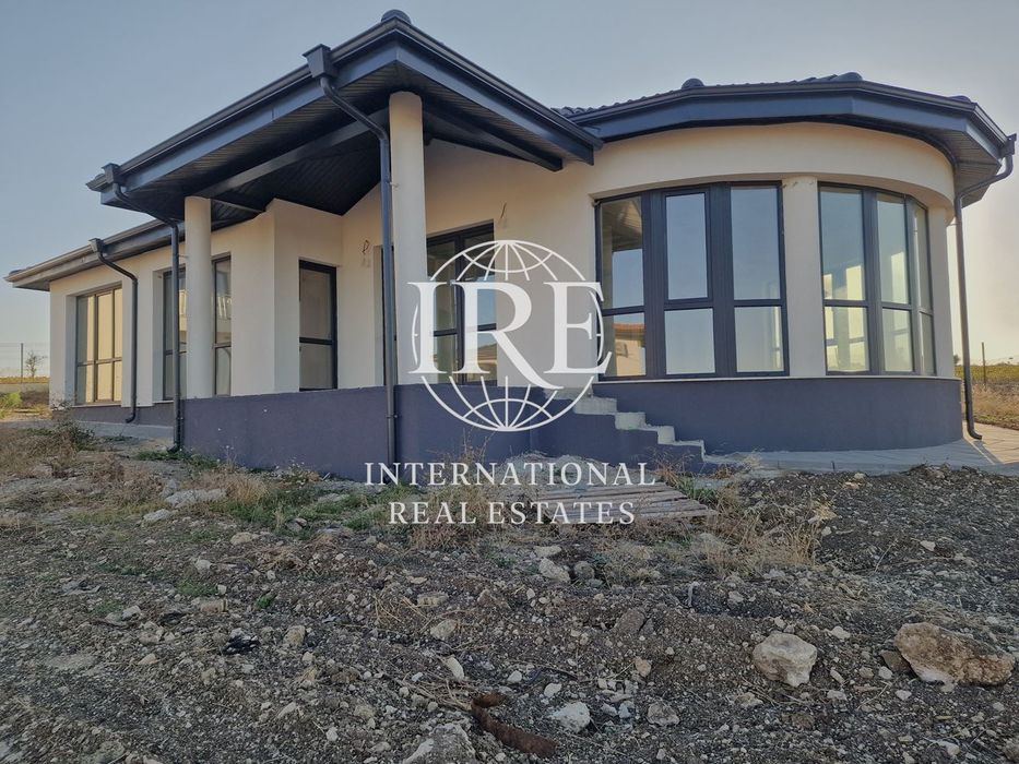 Продава се Къща в с. Кичево, Област Варна - 161 кв.м за 821 €/кв.м - Снимка #2