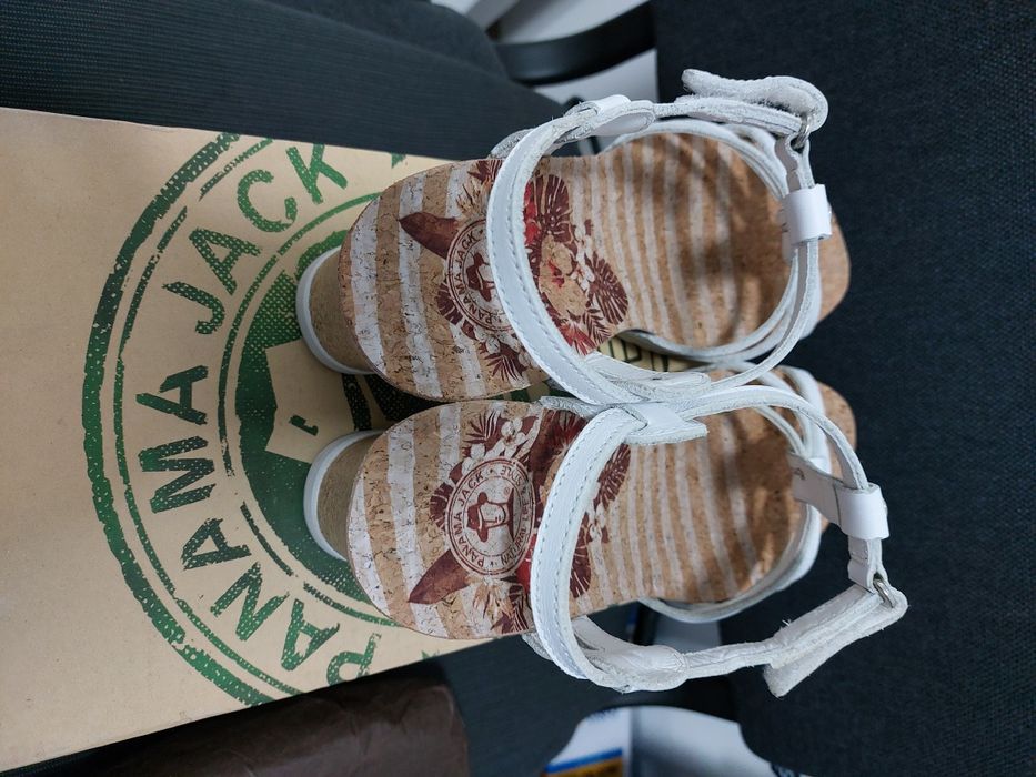 Сандали 39 номер, естествена кожа, нови