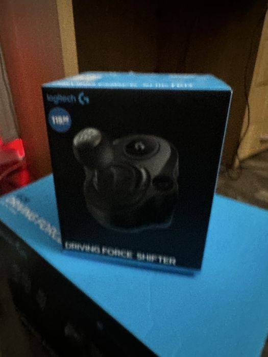 Volan logitech g29 + schimbator logitech