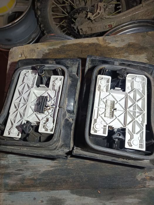 Задни стопове за Рено