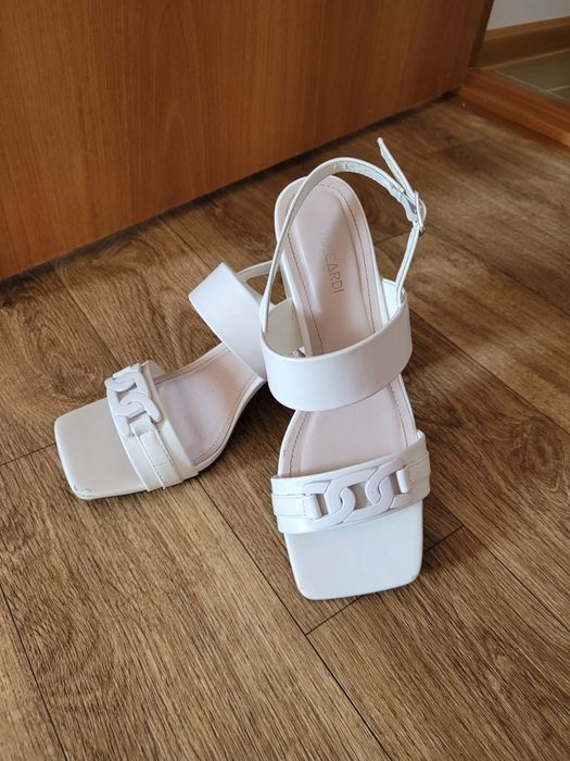 Продам босоножки 36 размер