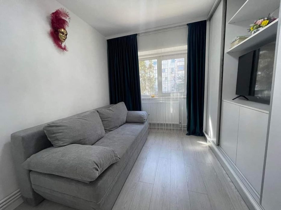 Apartament 3 camere -  Casa de Cultura