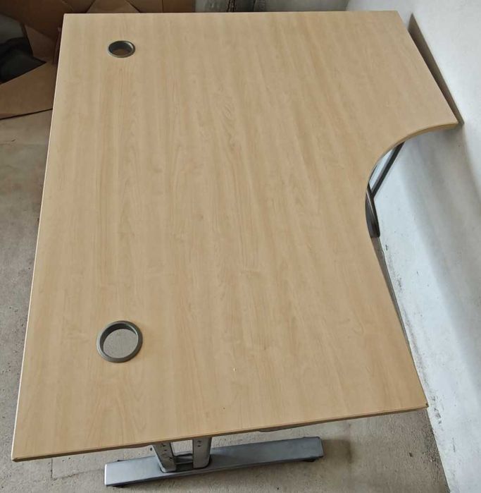 Ъглово офис бюро