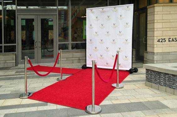 Красная и синяя дорожка и президнтские стойка, Аренда