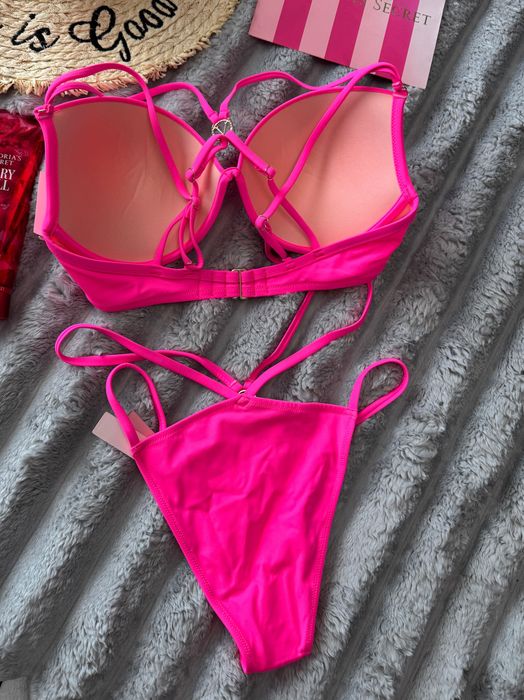 Ярко розов бански Victoria’s secret