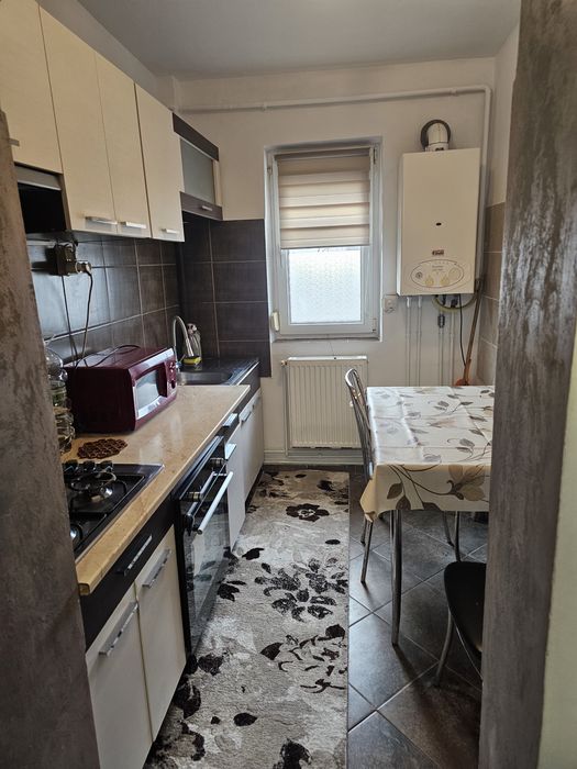 Închiriez apartament 2 camere alexandru