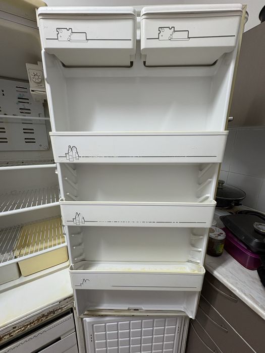Продам холодильник