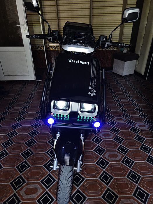 elektronni  tezliki 80 150 km yurgan 6 ta AKKUMLATOR Yana kelishamiz