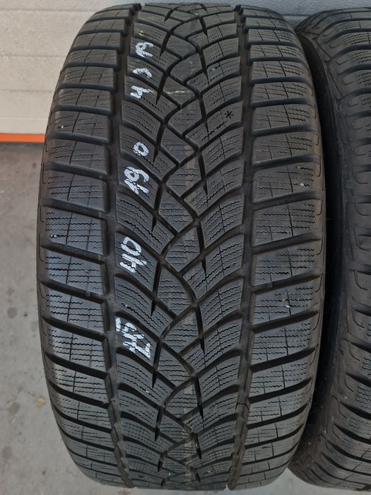 Зимни гуми 4 броя GOODYEAR UltraGrip 245 40 R19 дот 4319