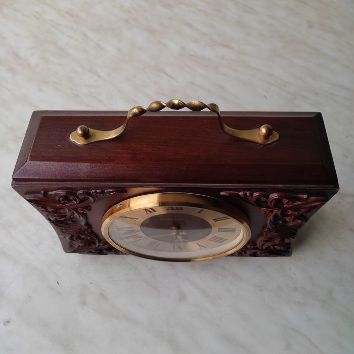 Часы настольные «Весна» (СССР)