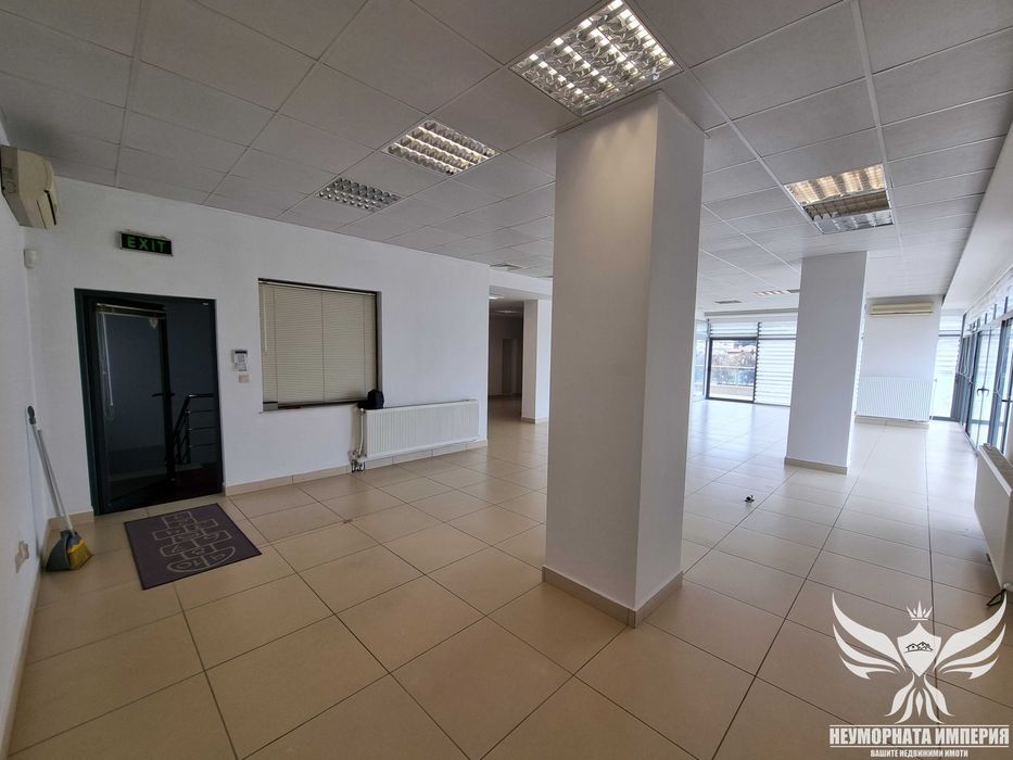 Дава се под наем Магазин в Асеновград - 465 кв.м за 996.03 € - Снимка #4