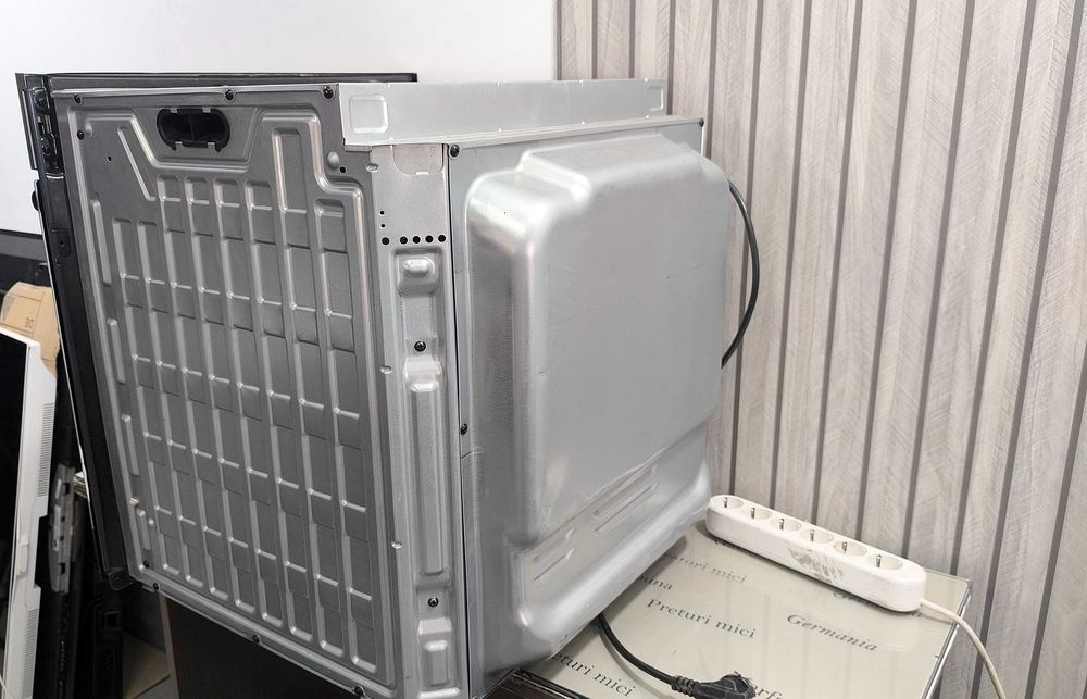 Cuptor Electric cu Aburi Bauknecht BAR2S K8 V2 IN, Functional