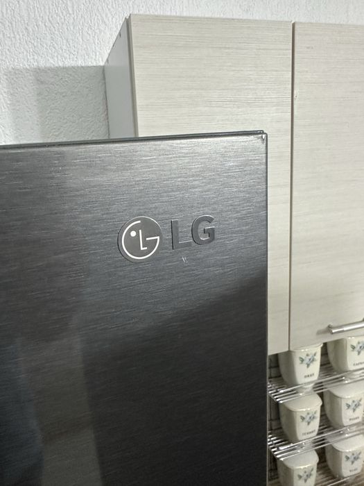 Frigider cu doua usi LG 2,06m