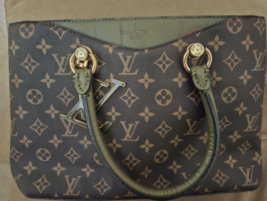 Дамска чанта на Louis Vuitton