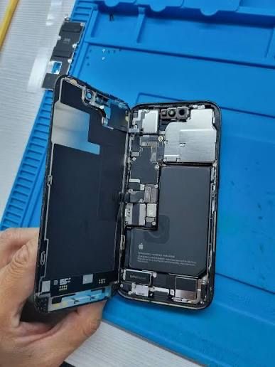 Замена дисплеев на Iphone! Суперцены!