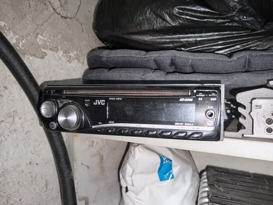 Продаю магнитофон JVC