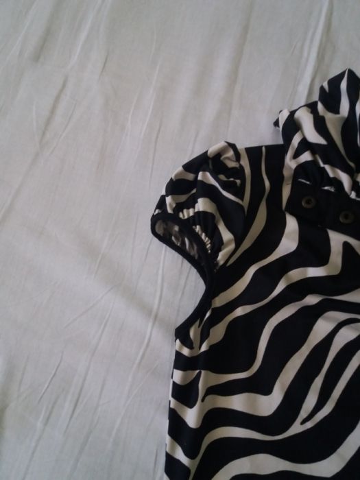 Рокля със закопчаване