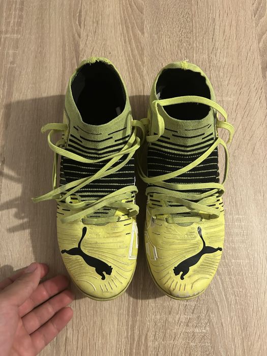 Ghete de fotbal puma future