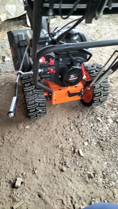 Продам снегоуборщик Патриот Сибирь 57