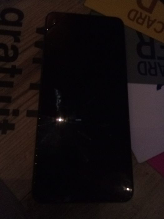 Telefon smartphone TCL 501