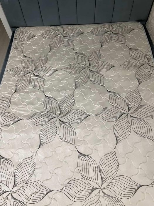 Кровать двуспальная