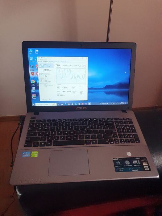Laptop ASUS X550C – Intel i3 / 12 GB RAM / Upgrade SSD / Placă Video Dedicată