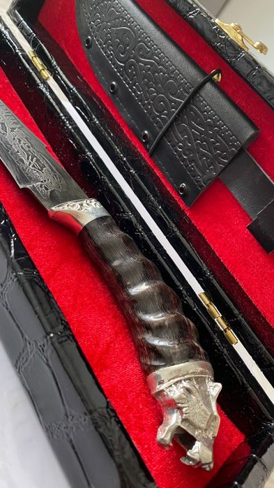 Продам нож новый