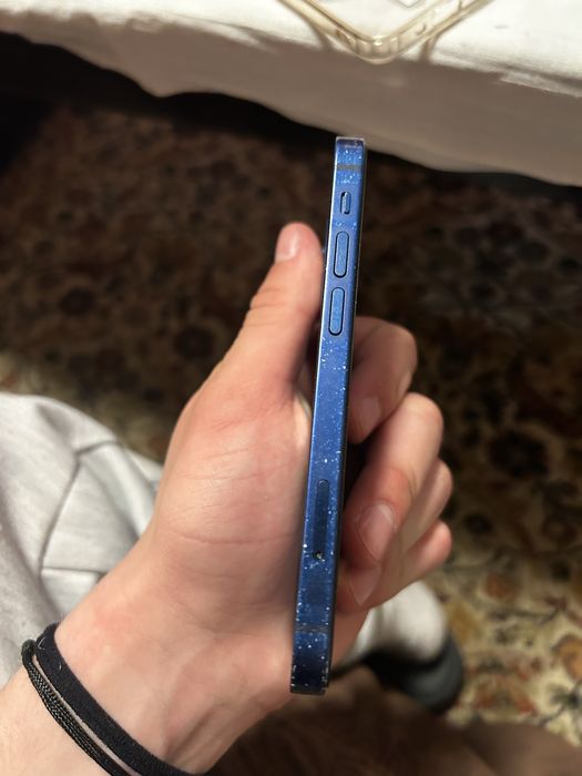 Продавам iphone 12 mini