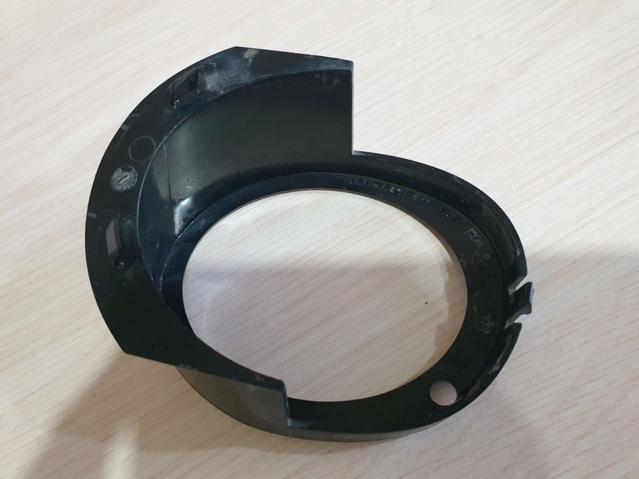 Рамка противотуманки бмв е39м