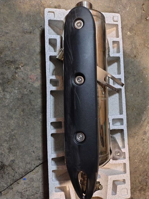 Piaggio 400/500 ауспух без драскотина