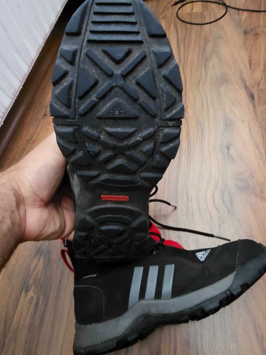 Зимни ботуши Adidas