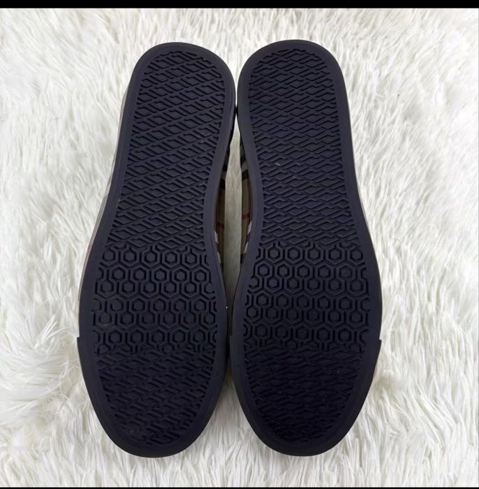 Кроссовки Burberry 36.5 оригинал