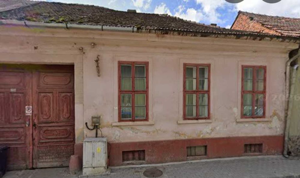 Casă de vânzare, central, în Lipova