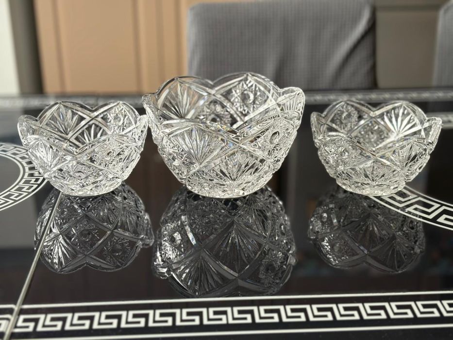 Продам хрустальные вазы