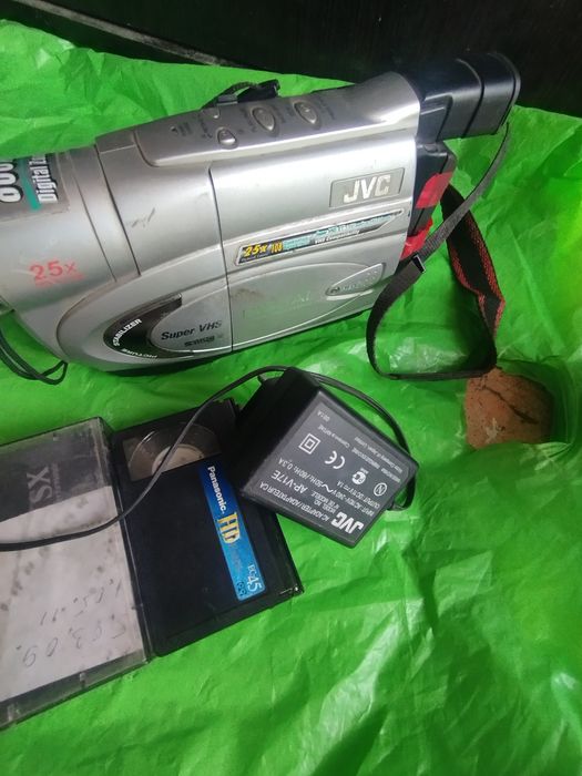 Продам камеру JVC