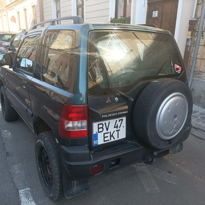 Vând Mitsubishi Pajero Pinin