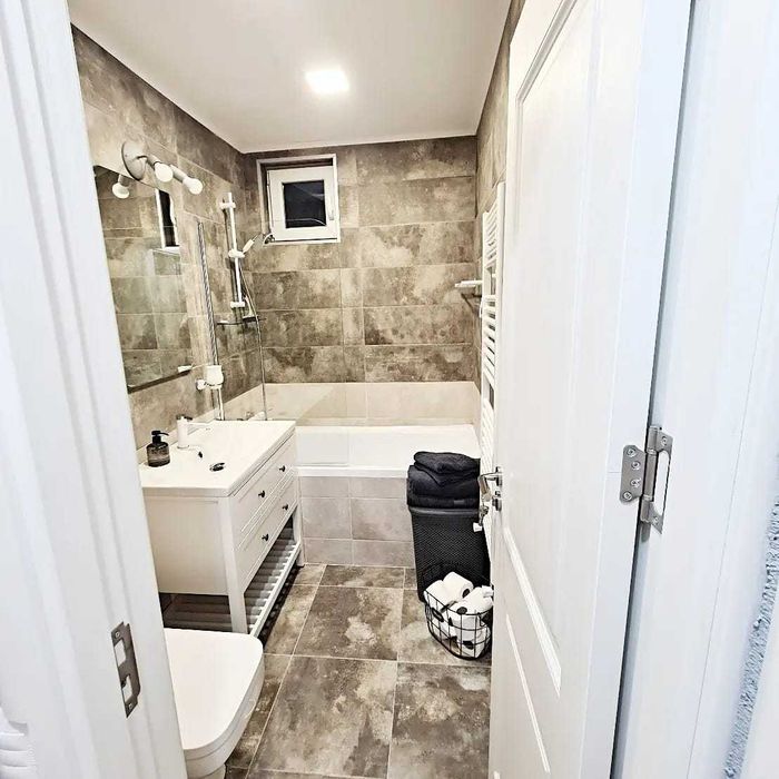 Inchiriez Apartament 2 camere Tiglina 2 -Langa Arcada