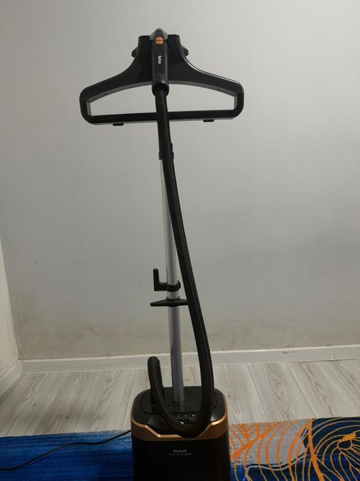 Продаётся  Вертикальный отпариватель Tefal Pro Style