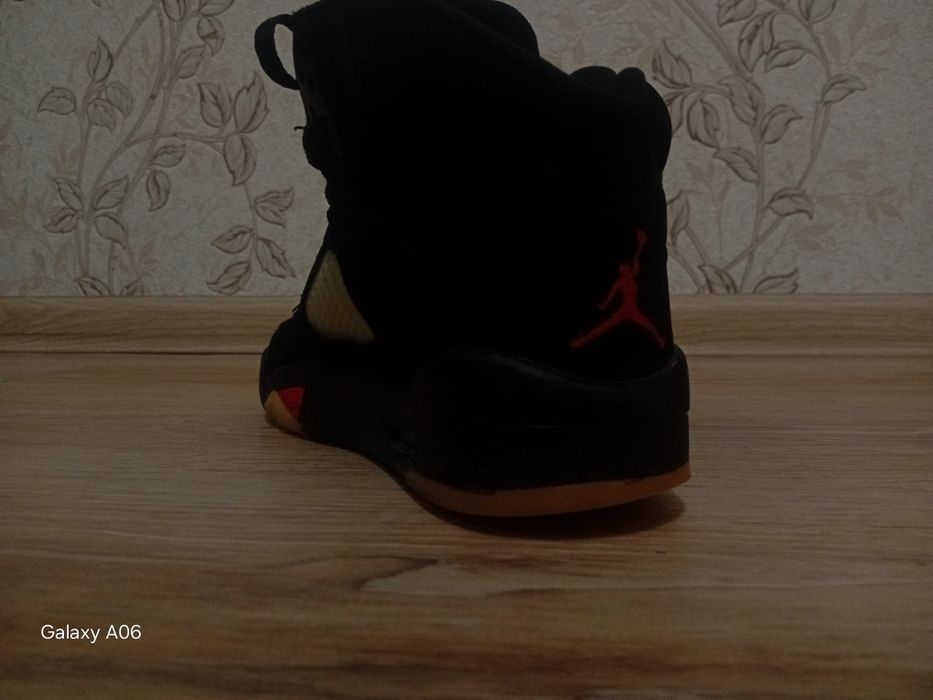 Джорданы 5 в харошем состе