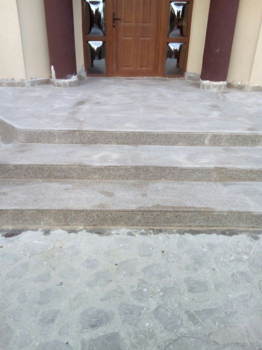 Echipă cu experiență in finisaje interioare si exterioare