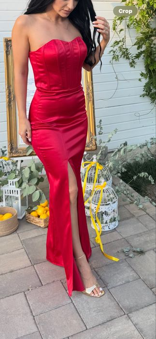 Vand rochie lunga rosie