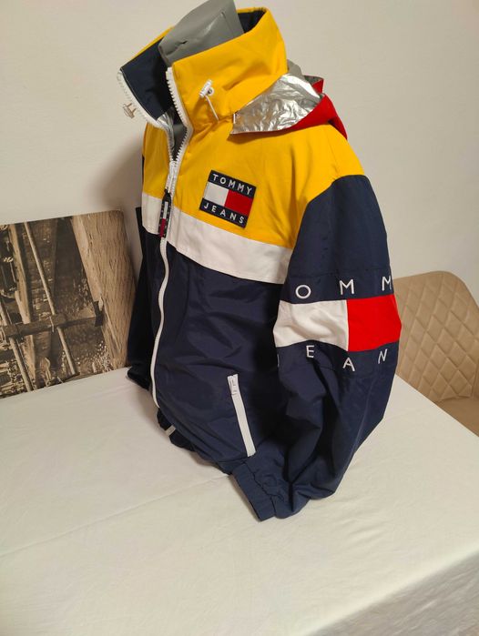 Geaca Tommy Hilfiger măsura xs