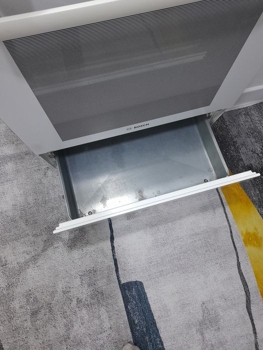 Продам Газ плита BOSCH
