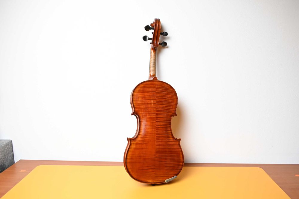 vioara 4/4 cu arcus si toc de vioara
