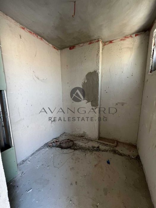 Продава се Двустаен апартамент в Пловдив, Остромила - 220 кв.м за 881 €/кв.м - Снимка #2