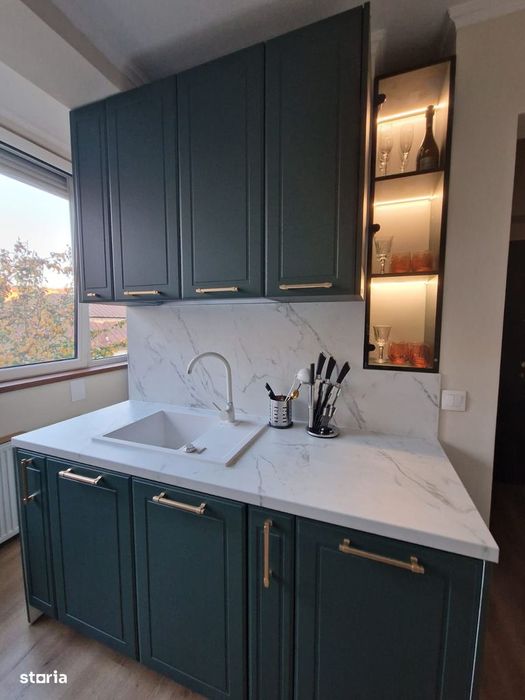 Proprietar – apartament 3 camere, 80 mp, etaj 2/2 strada Republicii