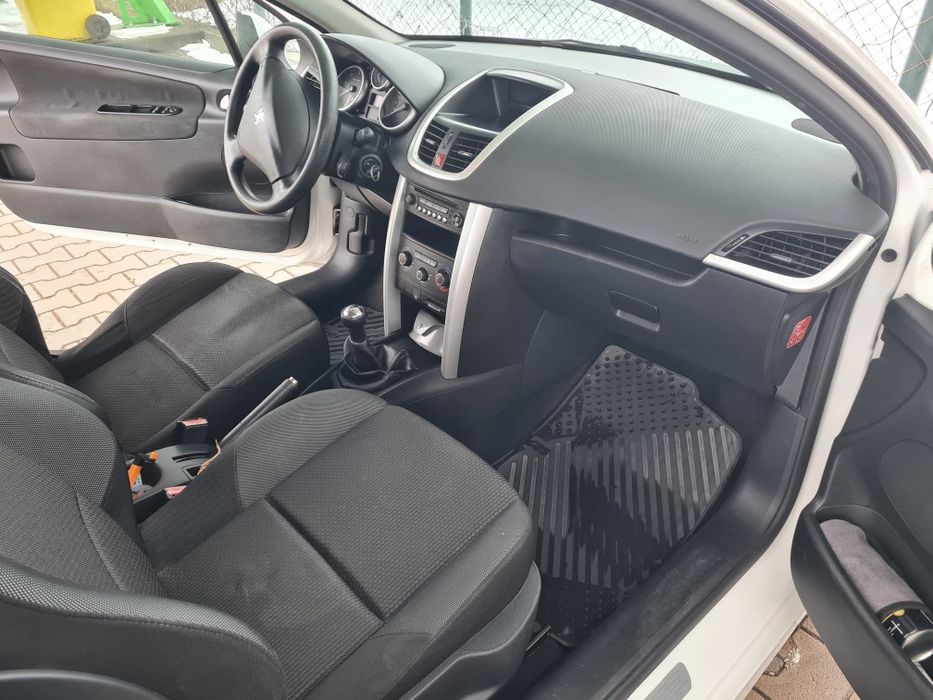 Peugeot 207, an 2011